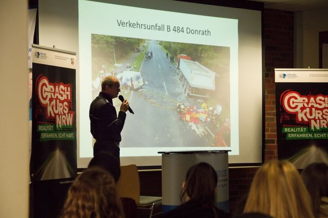 Verkehrsunfall B 484 Donrath – Bild aus dem Vortrag