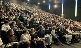 Vom kleinen Start-up zum erfolgreichen Marktführer: true fruits zurück am Berufskolleg des Rhein-Sieg-Kreises in Siegburg