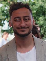 Herr Aksoy